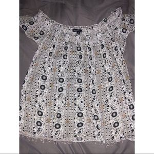 Cute American Eagle off the shoulders top